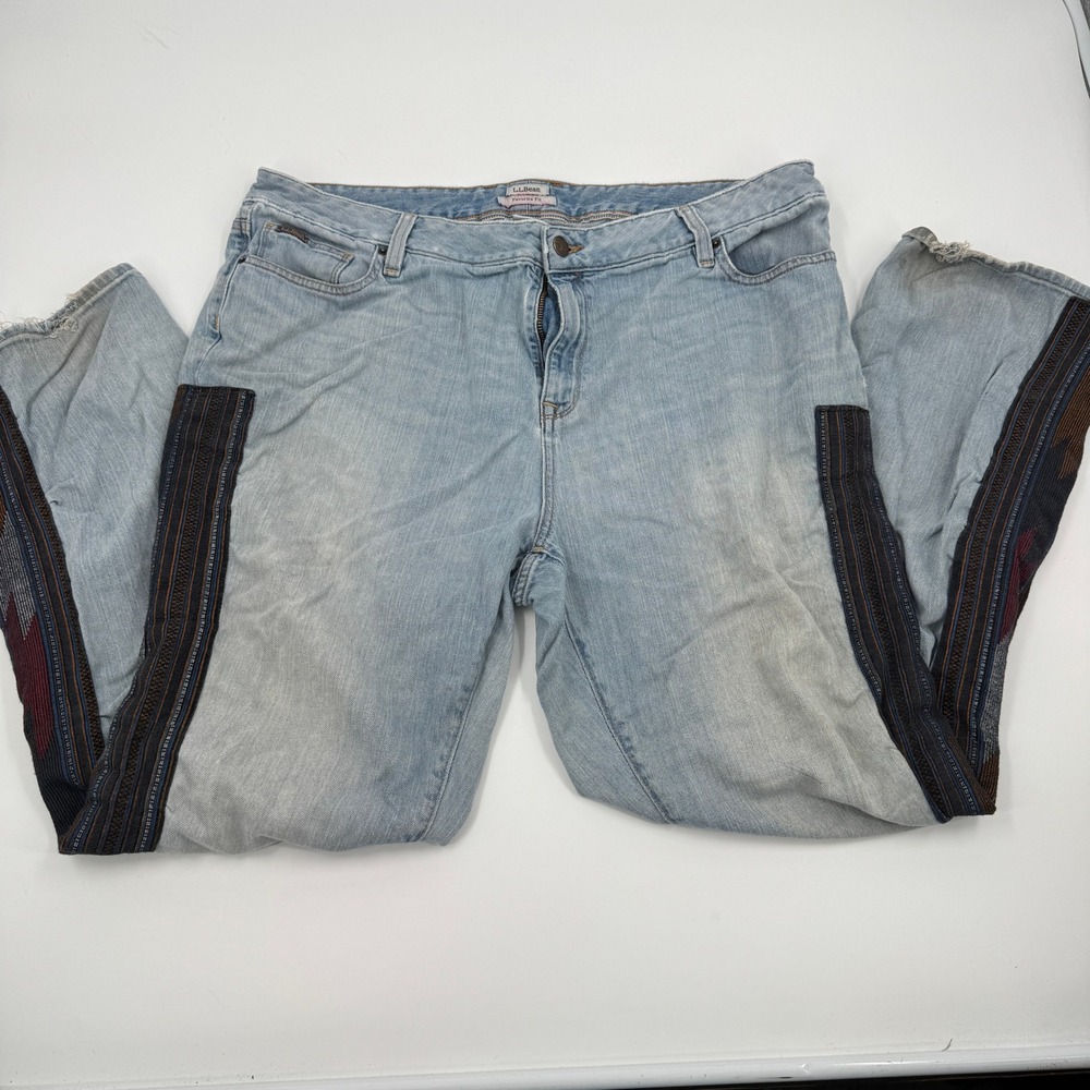 LL Bean Favorite Fit Jeans Womens 18 MT Light Wash Southwestern Side Stripe Boho